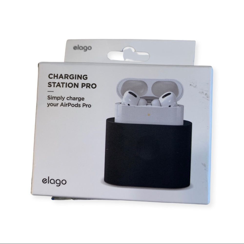 elago® Silicone Charging Station Pro White NEW. Urban Outfitters NWT